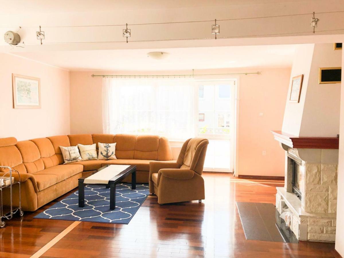 Villa Konik Morski Рева Екстериор снимка